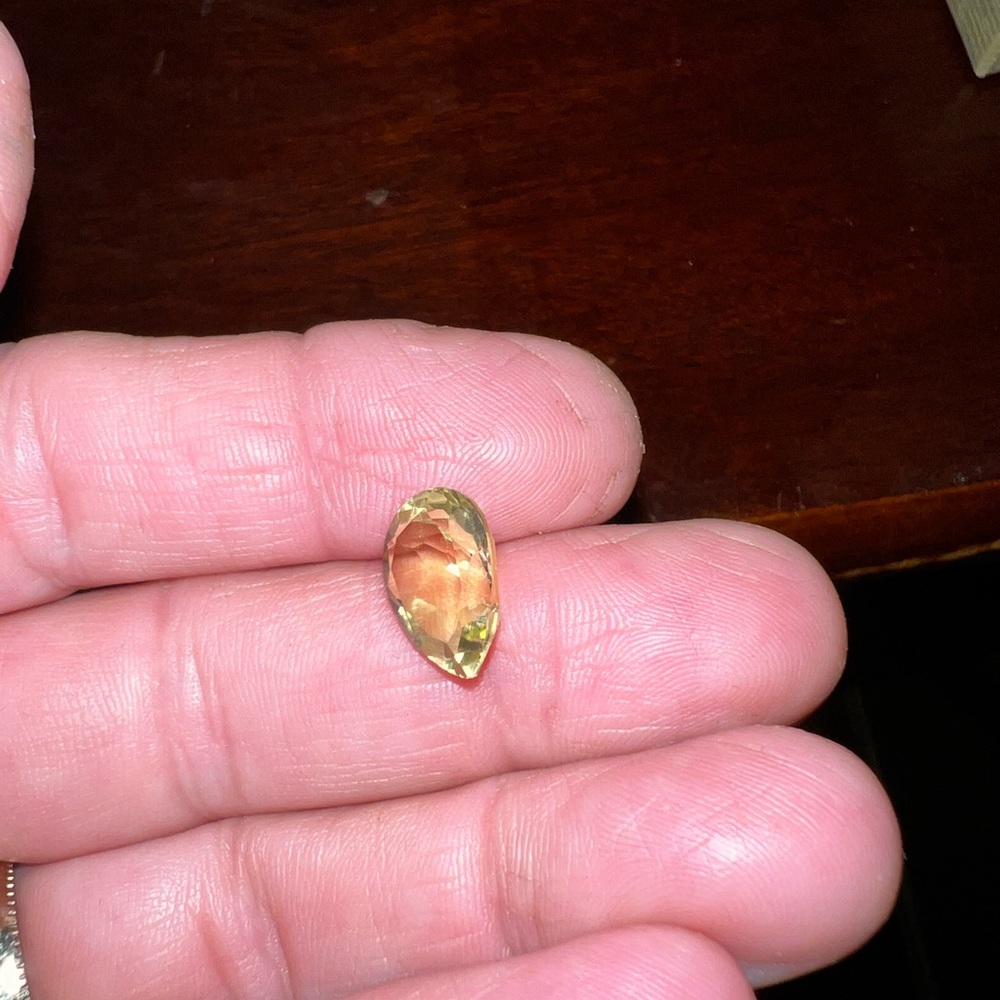 PERIDOT - Picture 4 of 7